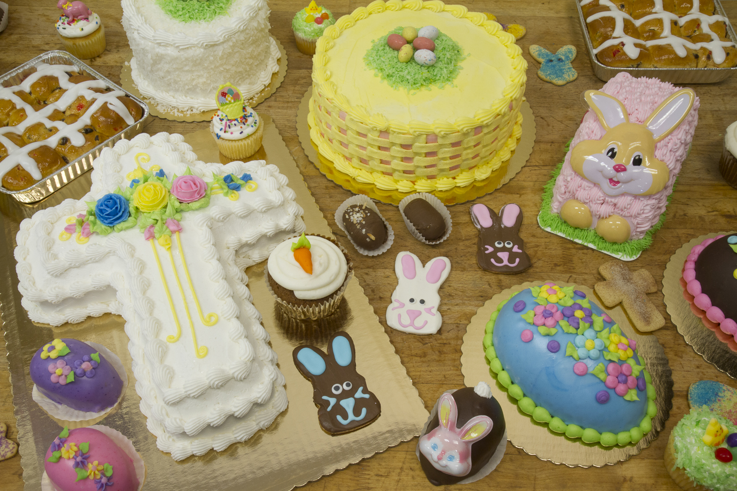 Montgomery Bakehouse Easter Cakes and Treats